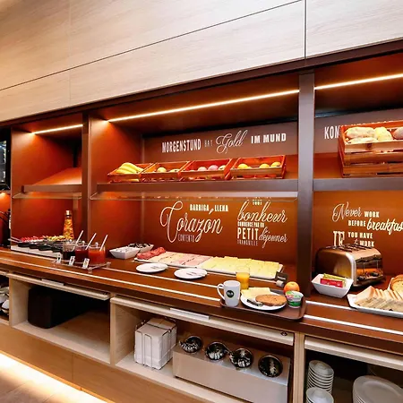 Koeln-ehrenfeld 3* Colónia